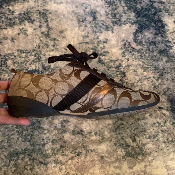 USED COACH shoes - Picture 7 of 11